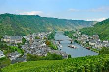 Cycle tours on Moselle river